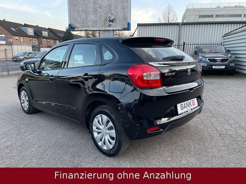 Usado Suzuki Baleno Basic 90 HP (66 kW) 2019 Preto Citadino