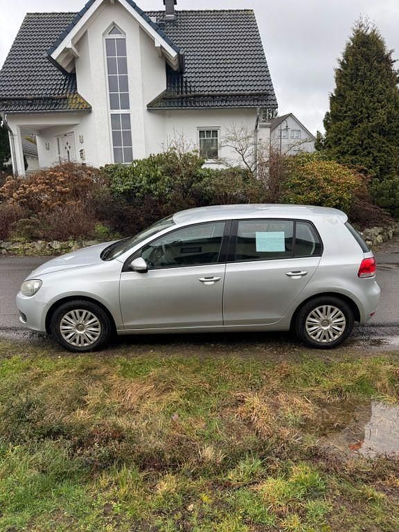 Gebraucht VW Golf VI Style 80 PS (58 kW) 2011 Silber Kleinwagen