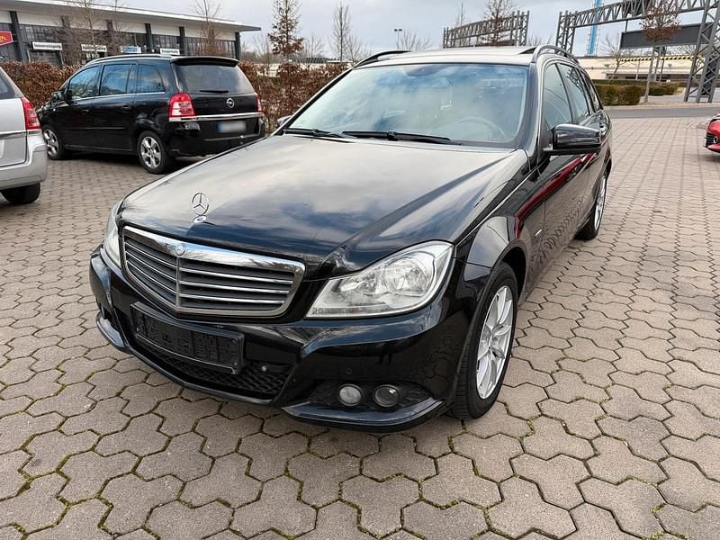 Gebraucht Mercedes C220 170 PS (125 kW) 2012 Schwarz Kombi