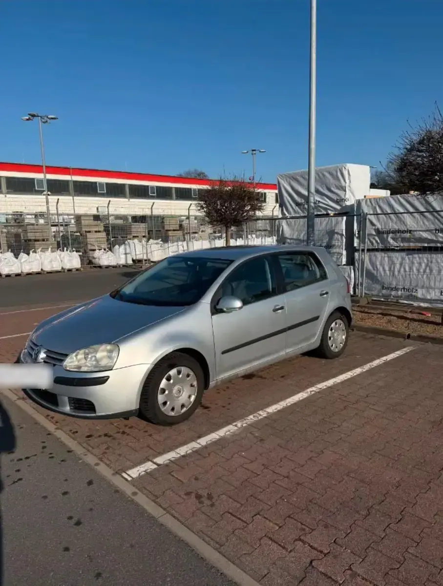 Gebraucht VW Golf IV 75 PS (55 kW) 2005 Silber Limousine