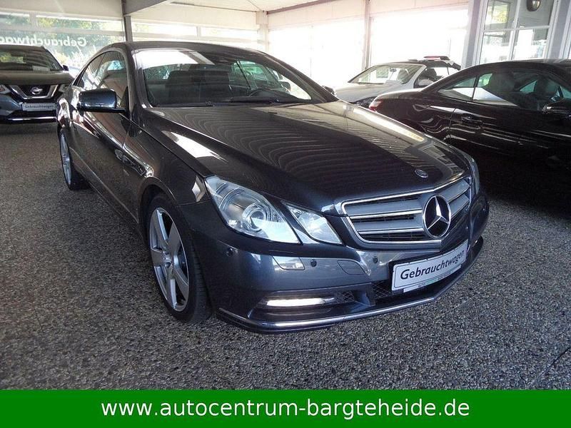 Second-hand Mercedes E200 184 CP (135 kW) 2011 Gri Coupe
