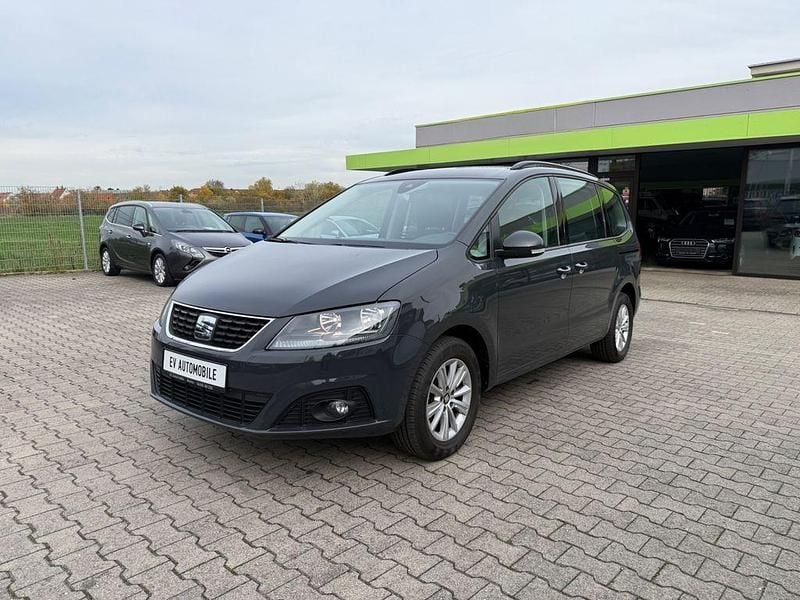 Grau Gebraucht 2019 Seat Alhambra Style Van / Kleinbus | 19.600 € (Superpreis) - Bild 1/4