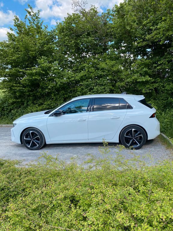 Weiß Gebraucht 2023 Opel Astra Elegance Kombi | 21.400 € (Guter Preis) - Bild 1/1