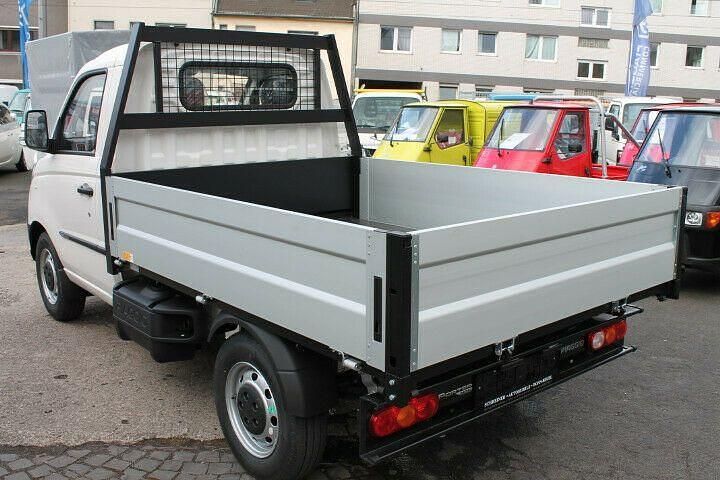 Neu Piaggio Porter 106 PS (77 kW) 2025 Weiß SUV