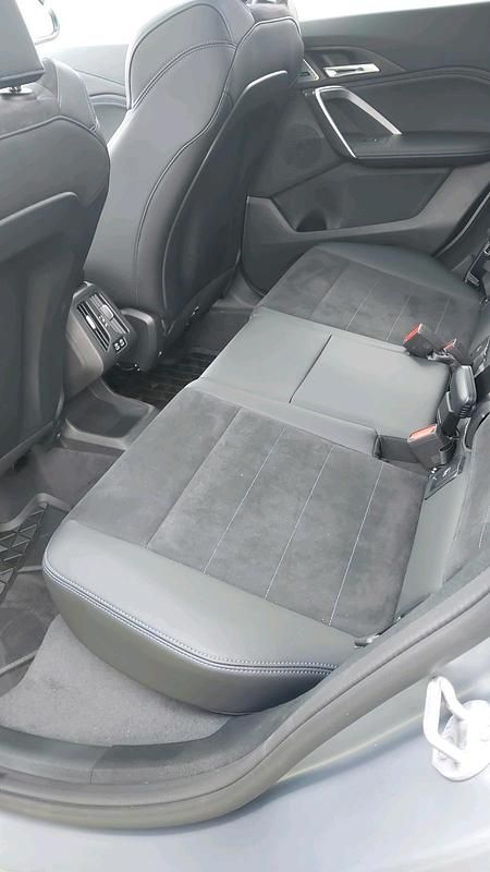 Silber Gebraucht 2025 BMW X1 SUV | 54.900 € - Bild 1/4
