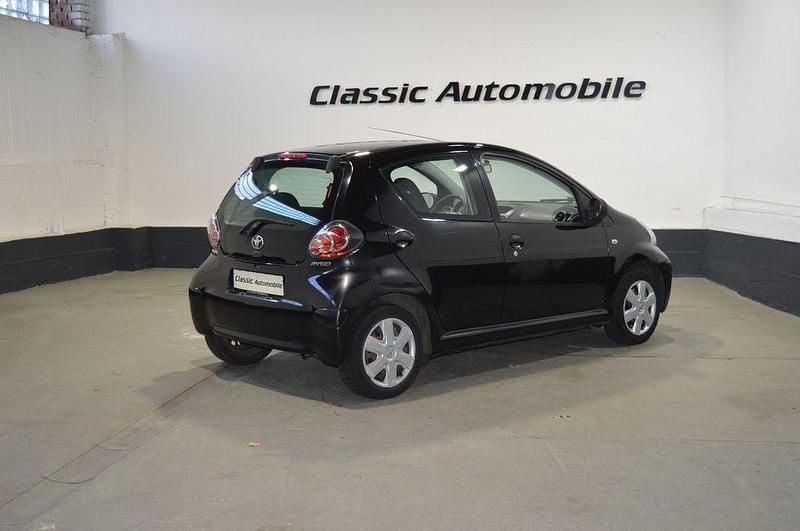Gebraucht Toyota Aygo 68 PS (50 kW) 2009 Schwarz Kleinwagen