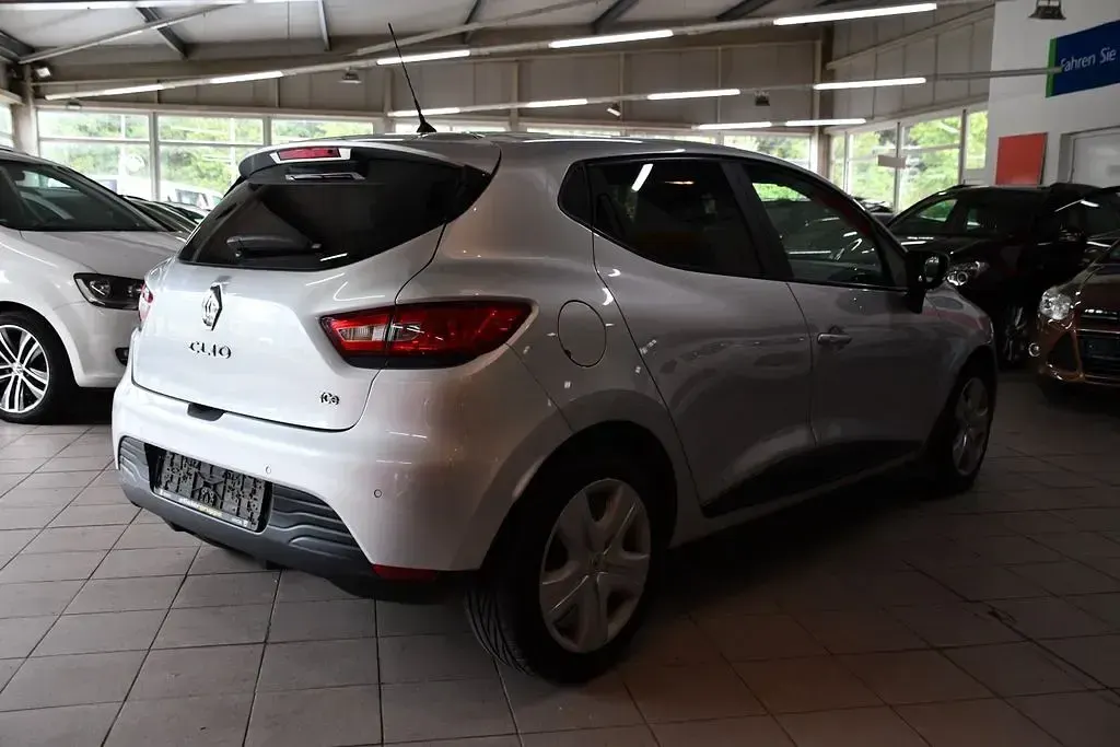 Gebraucht Renault Clio IV Dynamique 90 PS (66 kW) 2014 Grau Limousine