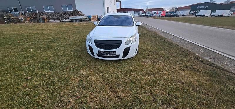 Gebraucht Opel Insignia OPC 325 PS (239 kW) 2009 Weiß Kombi