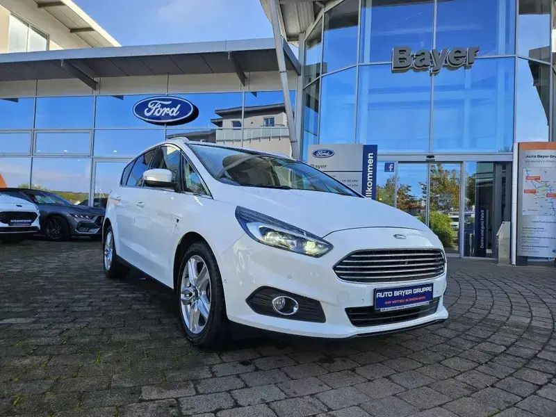 Frozen white Gebraucht 2018 Ford S-MAX Titanium Van / Kleinbus | 19.990 € (Fairer Preis) - Bild 1/4