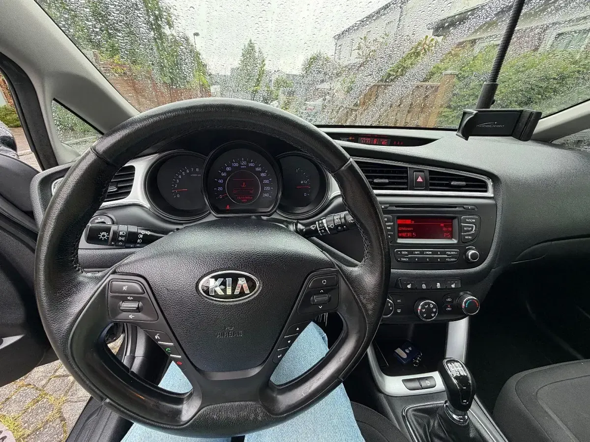 Gebraucht Kia Ceed Edition 7 99 PS (72 kW) 2016 Schwarz Kleinwagen