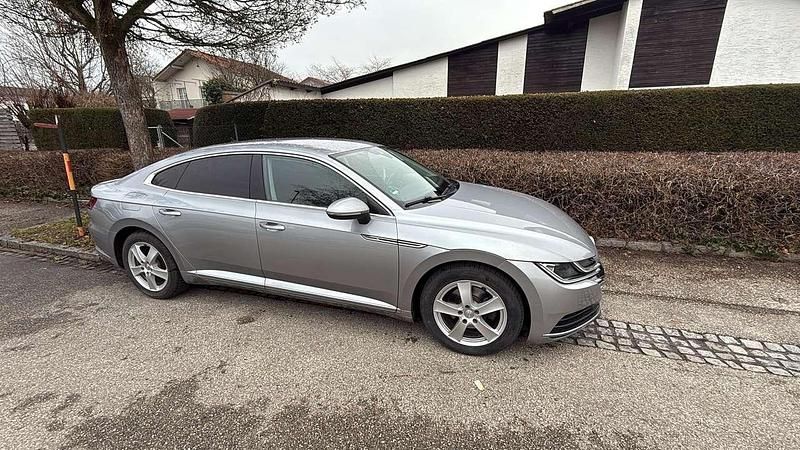 Gebraucht VW Arteon 150 PS (110 kW) 2018 Silber Coupé