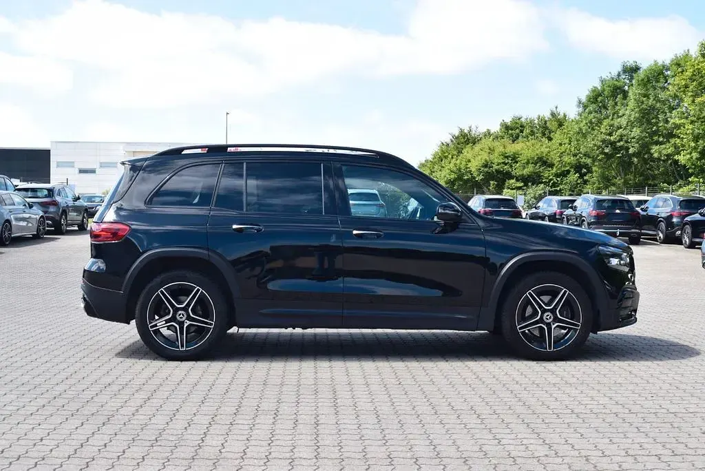 Gebraucht Mercedes GLB200 AMG line 150 PS (110 kW) 2025 Schwarz SUV