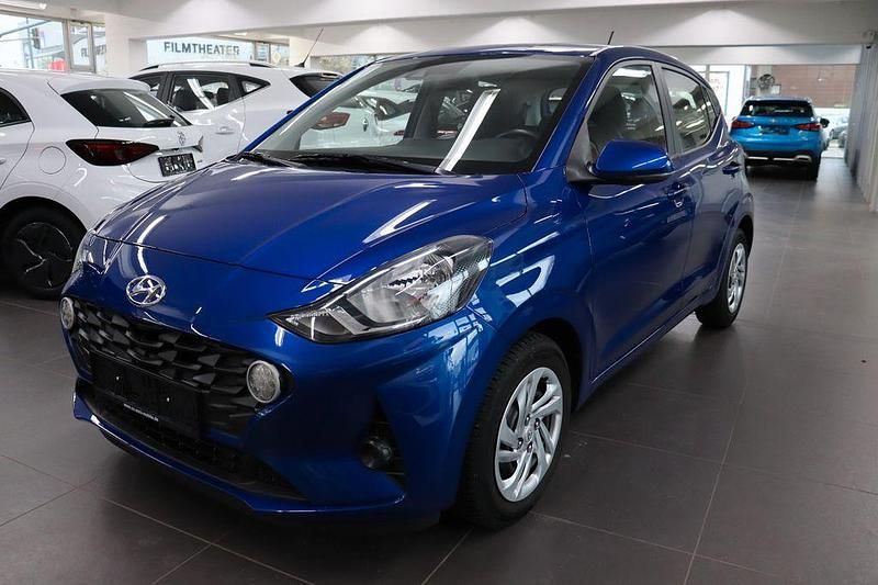 Gebraucht Hyundai i10 67 PS (49 kW) 2022 Blau Kleinwagen