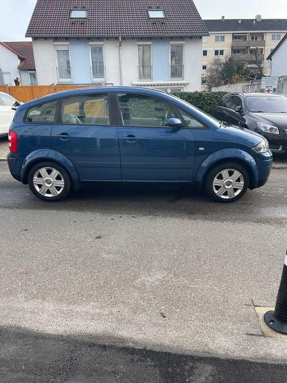 Gebraucht Audi A2 75 PS (55 kW) 2005 Blau Kleinwagen