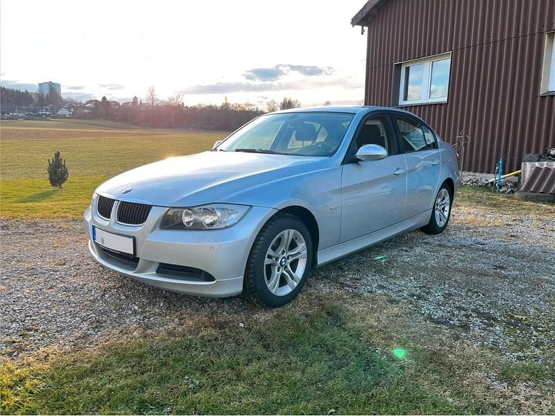Gebraucht BMW 318 129 PS (94 kW) 2006 Limousine
