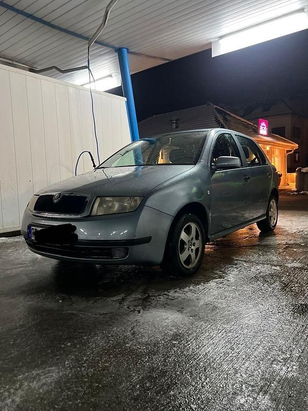 Silber Gebraucht 2003 Skoda Fabia Kleinwagen | 999 € (Guter Preis) - Bild 1/4