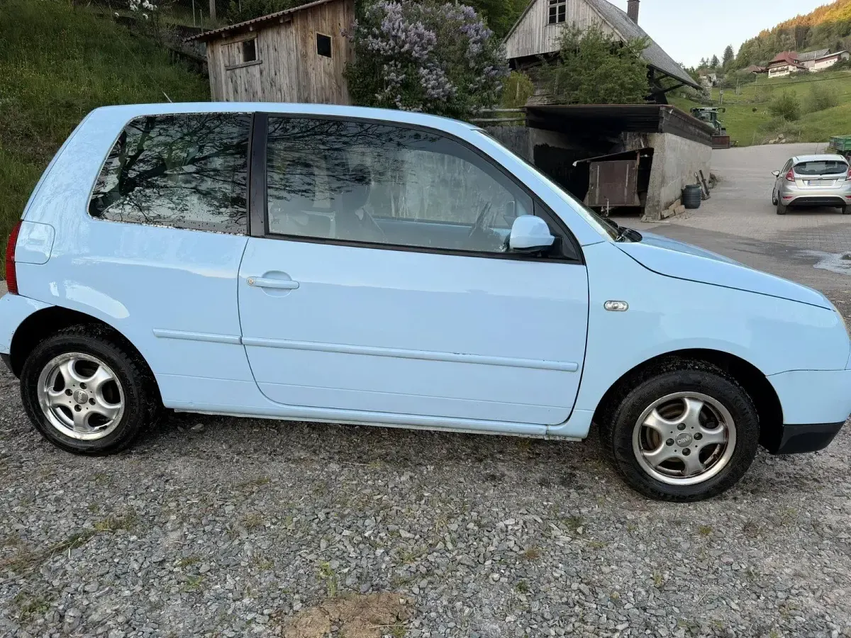 Brugt VW Lupo 50 HK (36 kW) 2001 Blå Hatchback