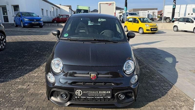 Second-hand Abarth 695 179 CP (131 kW) 2023 Negru Hatchback