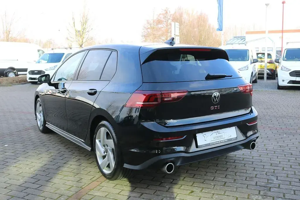 Gebraucht VW Golf VIII Style 265 PS (194 kW) 2025 Schwarz Limousine