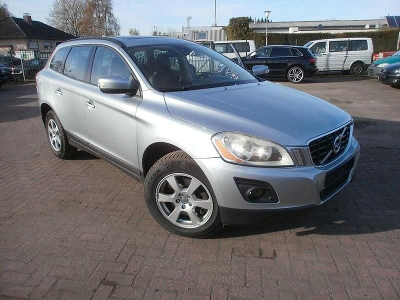 Gebraucht Volvo XC90 Kinetic 175 PS (128 kW) 2009 Silber SUV