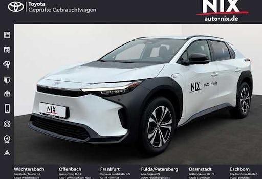 Gebraucht Toyota bZ4X Team 150 kW (204 PS) 2024 Platinumweiß perleffekt SUV