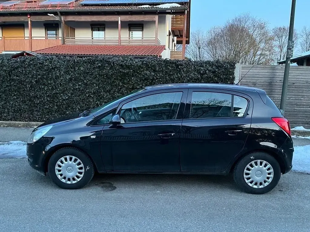 Brugt Opel Corsa 60 HK (44 kW) 2010 Sort Hatchback