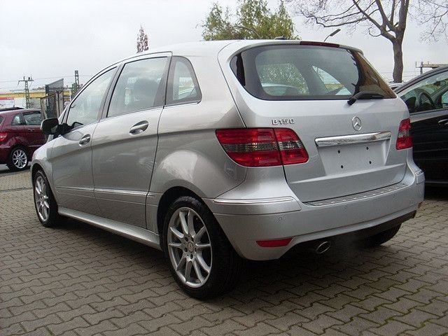 Usata Mercedes B150 95 CV (69 kW) 2008 Argento Monovolume