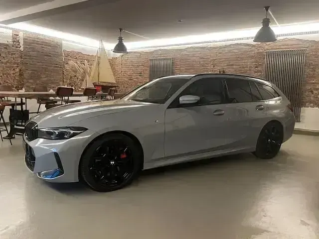 Gebraucht BMW 320 M Sport 190 PS (139 kW) 2024 Grau Limousine