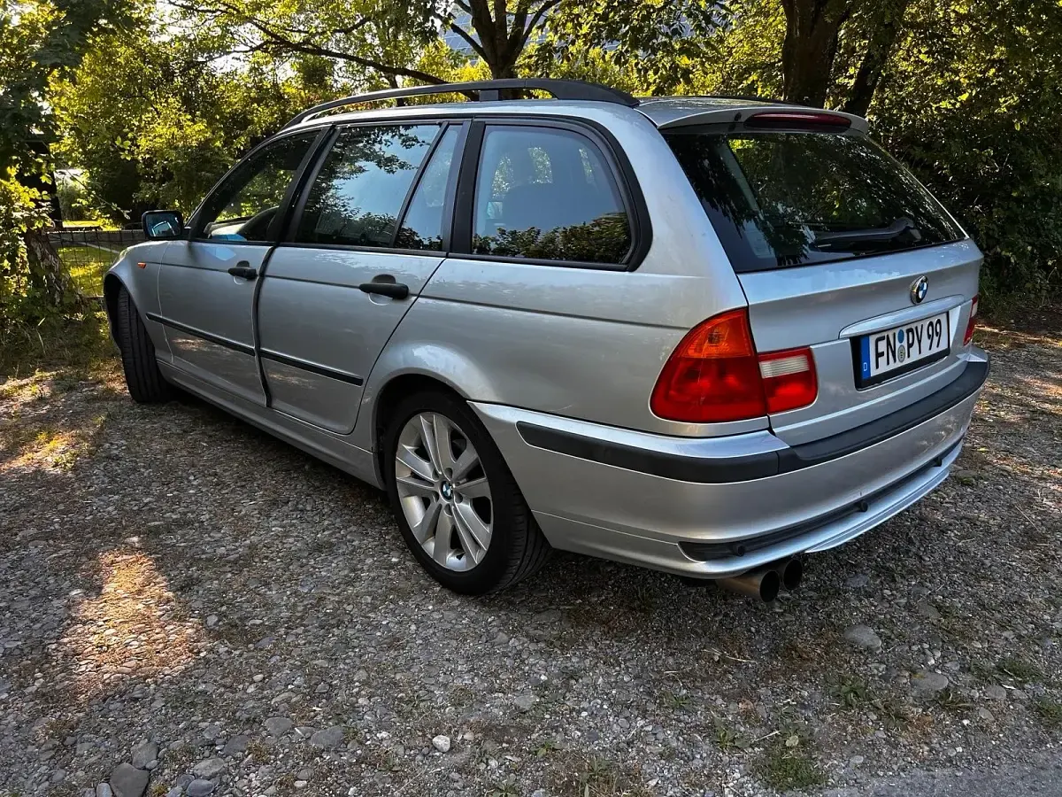 Gebraucht BMW 318 143 PS (105 kW) 2004 Silber Kombi