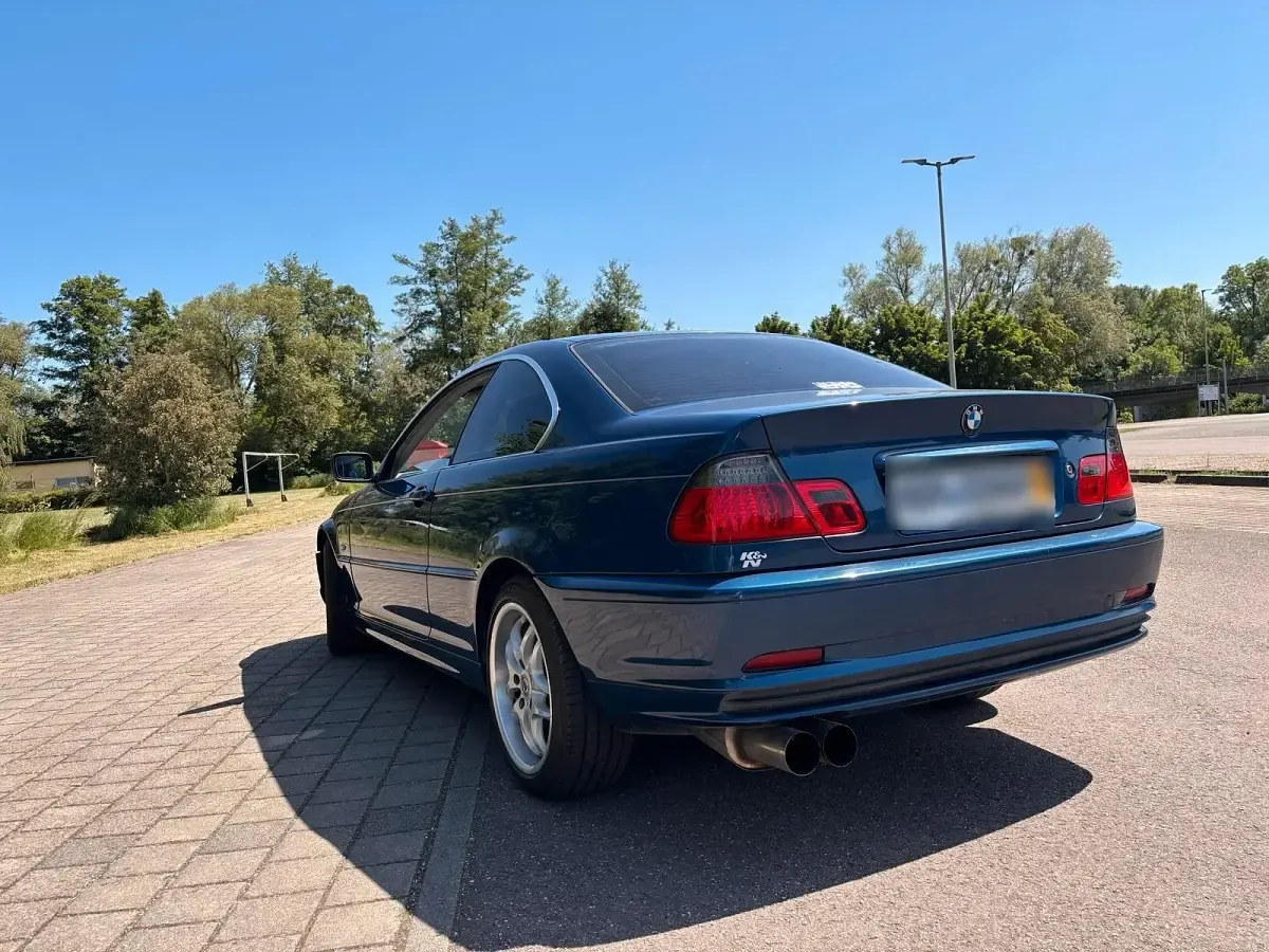 Gebraucht BMW 320 150 PS (110 kW) 2000 Blau Coupé