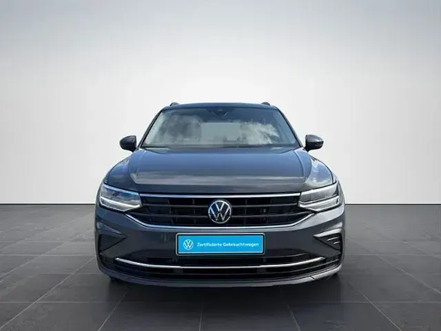 Gebraucht VW Tiguan Life 150 PS (110 kW) 2022 Grau SUV