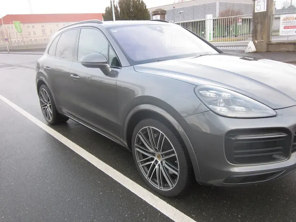Gebraucht Porsche Cayenne 441 PS (324 kW) 2020 Grau SUV