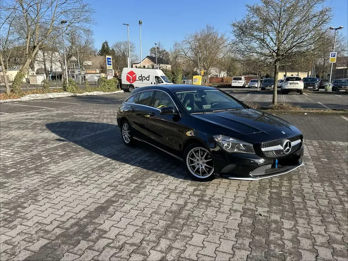 Gebraucht Mercedes CLA250e Shooting Brake 211 PS (155 kW) 2016 Schwarz Kombi