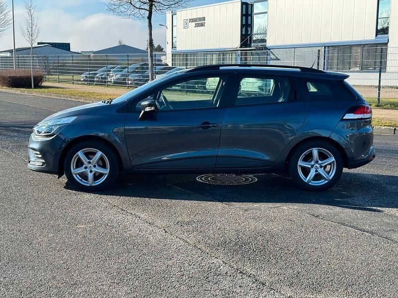 Gebraucht Renault Clio IV Expression 75 PS (55 kW) 2017 Grau Limousine