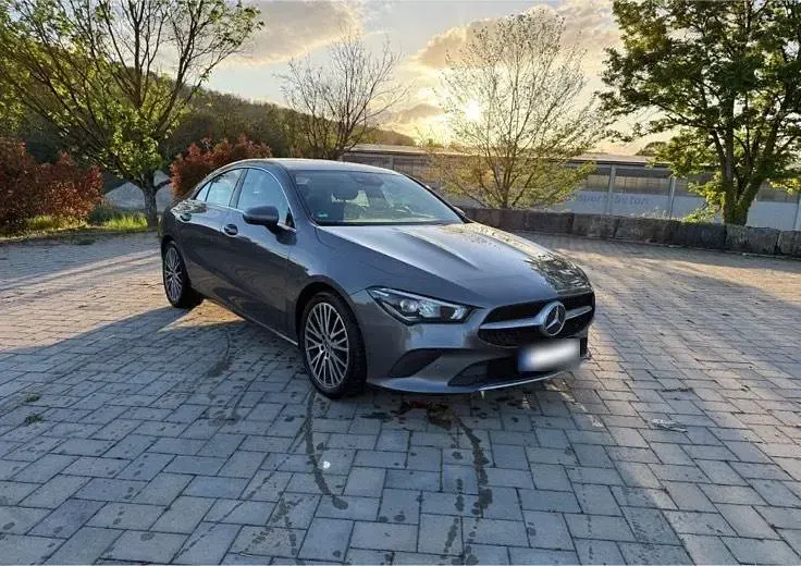 Gebraucht Mercedes CLA180 Progressive 116 PS (85 kW) 2019 Grau Coupé