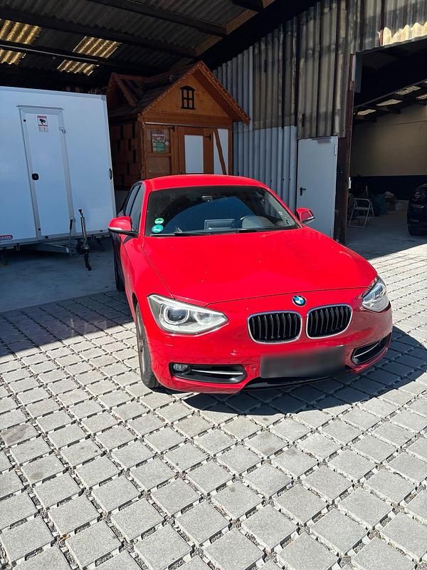 Gebraucht BMW 118 170 PS (125 kW) 2011 Rot Kleinwagen