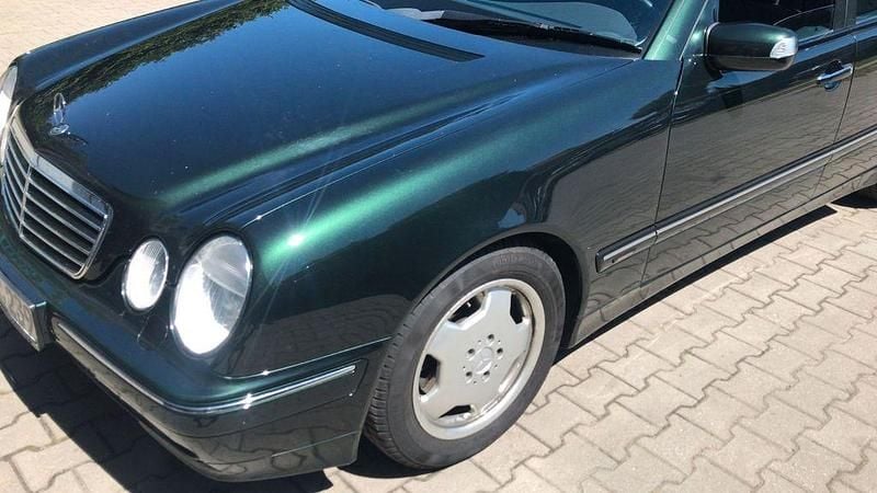 Gebraucht Mercedes E320 Avantgarde 224 PS (164 kW) 2000 Limousine