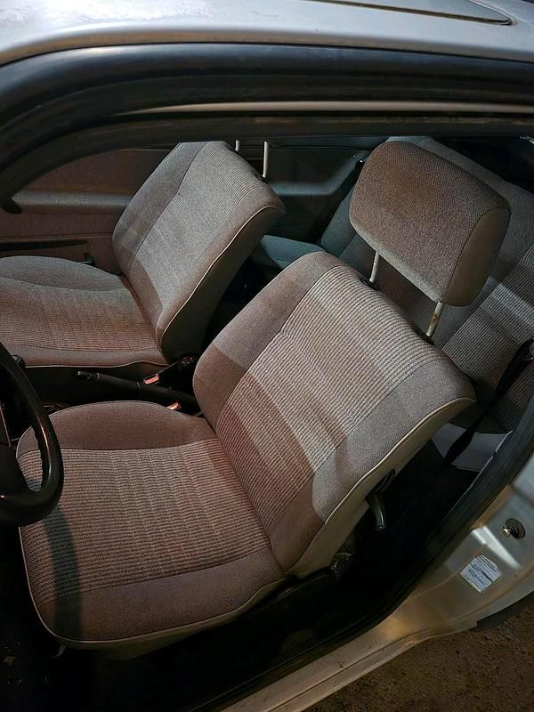 Gebraucht VW Golf II 55 PS (40 kW) 1988 Silber Kleinwagen