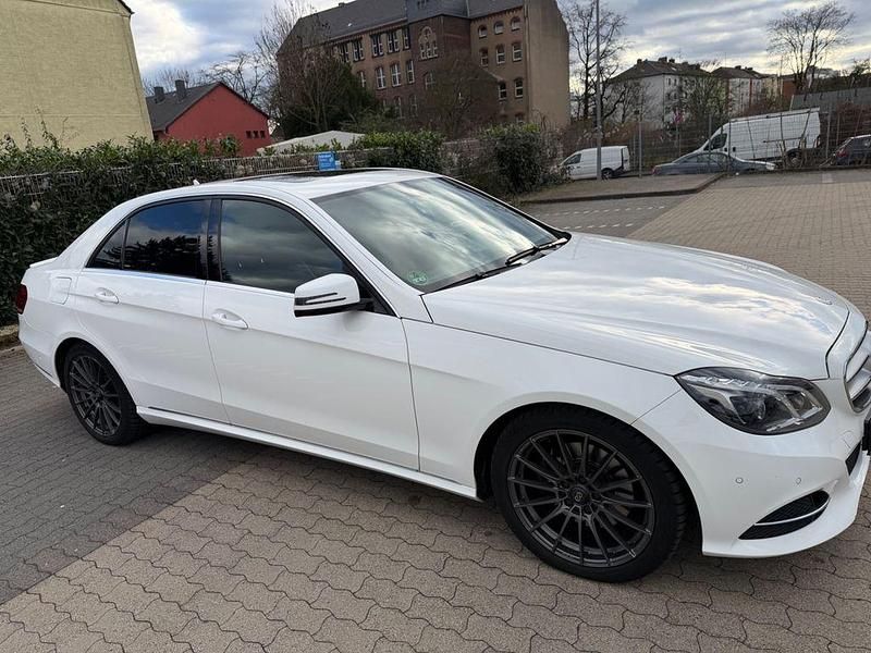 Gebraucht Mercedes E350 Elegance 258 PS (189 kW) 2013 Weiß Limousine