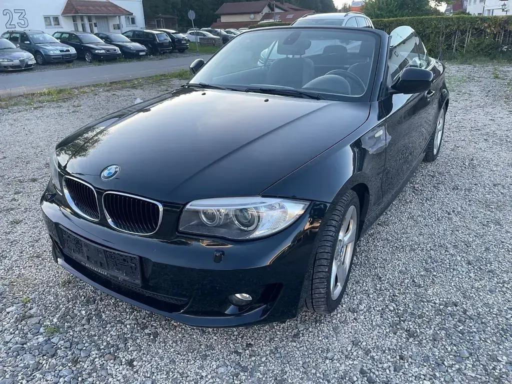 Gebraucht BMW 118 Cabriolet Performance 143 PS (105 kW) 2011 Schwarz Cabrio