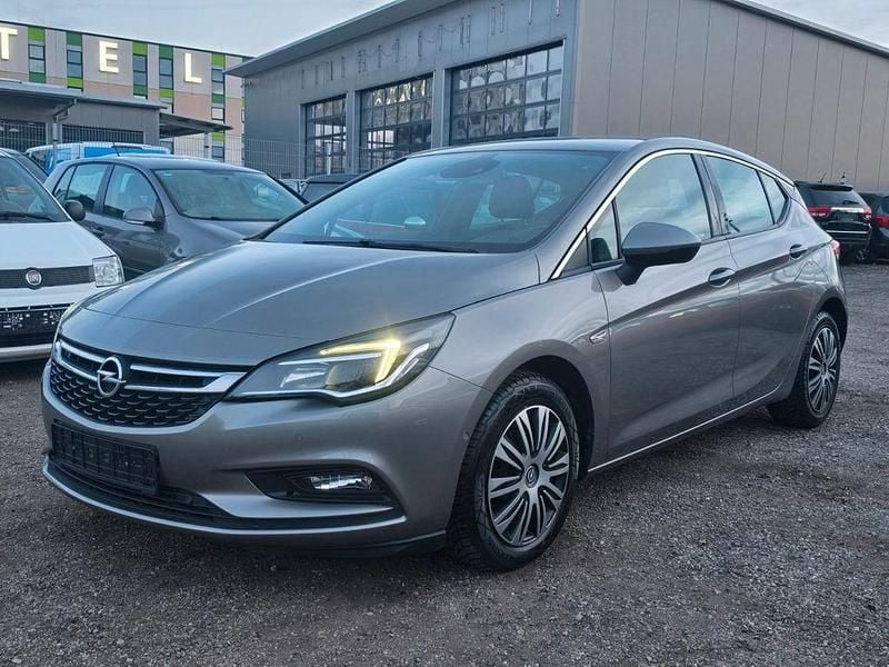 Gebraucht Opel Astra Dynamic 125 PS (91 kW) 2017 Grau Limousine