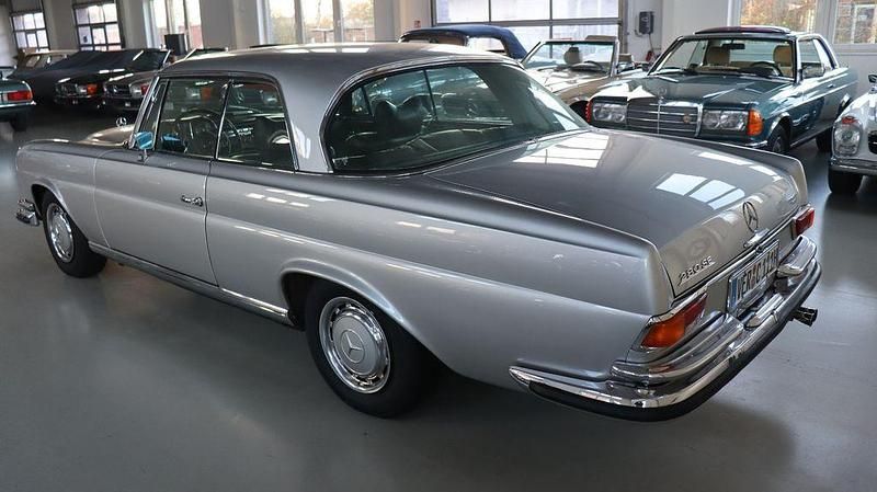 Gebraucht Mercedes 280 SE 160 PS (117 kW) 1970 Silber