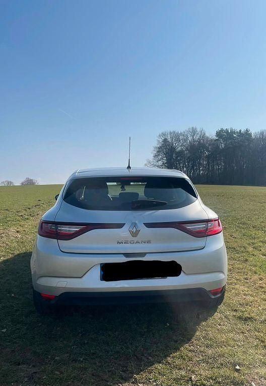 Gebraucht Renault Mégane IV Experience 101 PS (74 kW) 2016 Silber Limousine