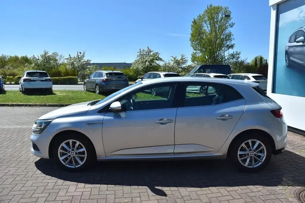 Gebraucht Renault Mégane 132 PS (97 kW) 2016 Platingrau Limousine