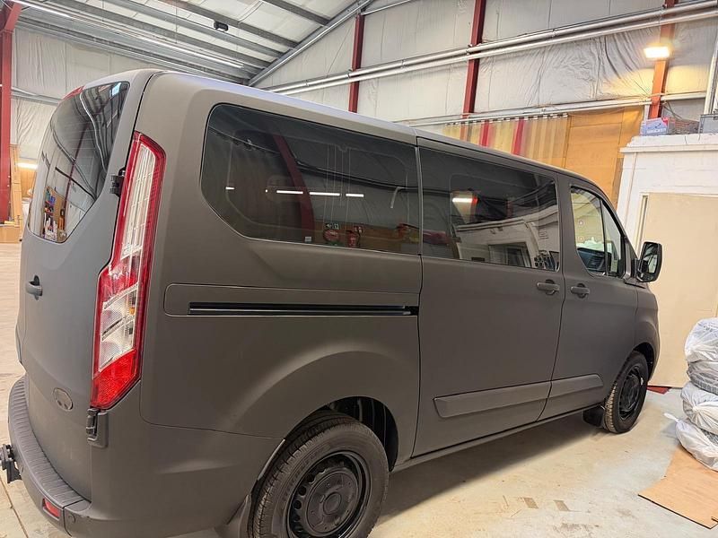 Gebraucht Ford Transit 130 PS (95 kW) 2021 Schwarz Kombi