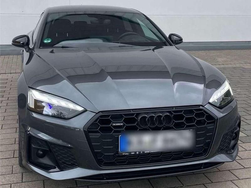Grau Gebraucht 2020 Audi A5 Sportback S-Line Kleinwagen | 42.000 € - Bild 1/4