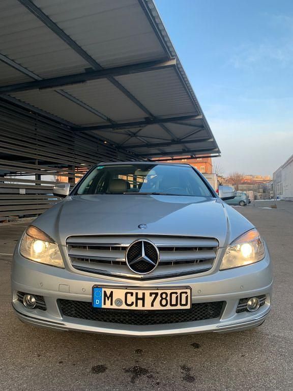 Silber Gebraucht 2008 Mercedes C230 Avantgarde Limousine | 11.500 € (Teuer) - Bild 1/4