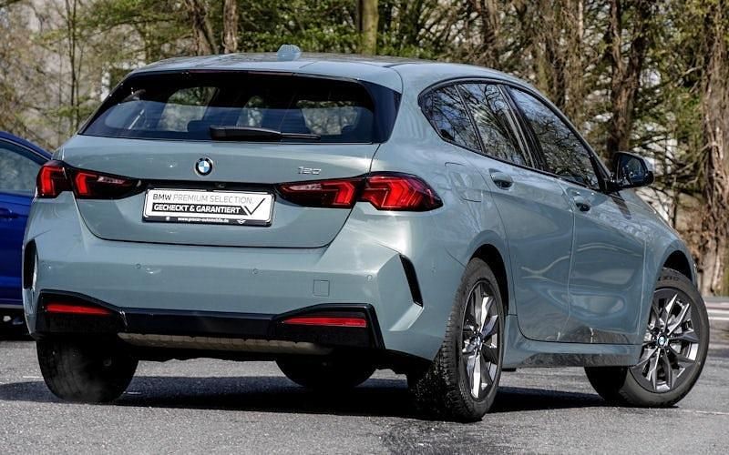 Gebraucht BMW 120 Shadowline 170 PS (125 kW) 2025 Grün Kleinwagen