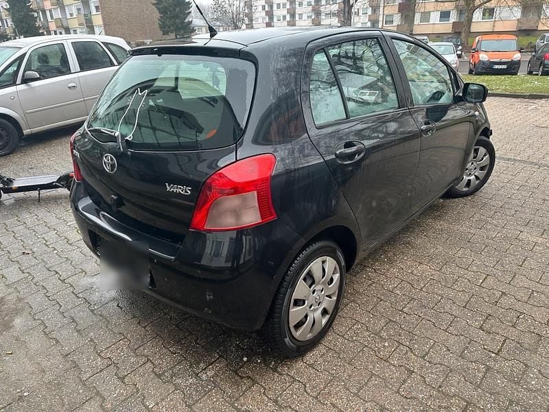 Gebraucht Toyota Yaris 87 PS (63 kW) 2006 Schwarz Kleinwagen