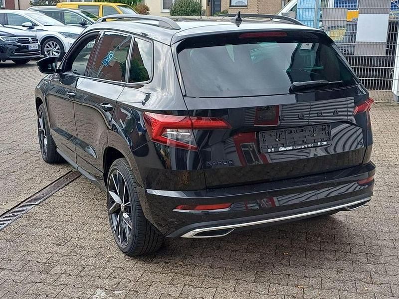 Gebraucht Skoda Karoq SportLine 150 PS (110 kW) 2022 Black magic perleffekt SUV